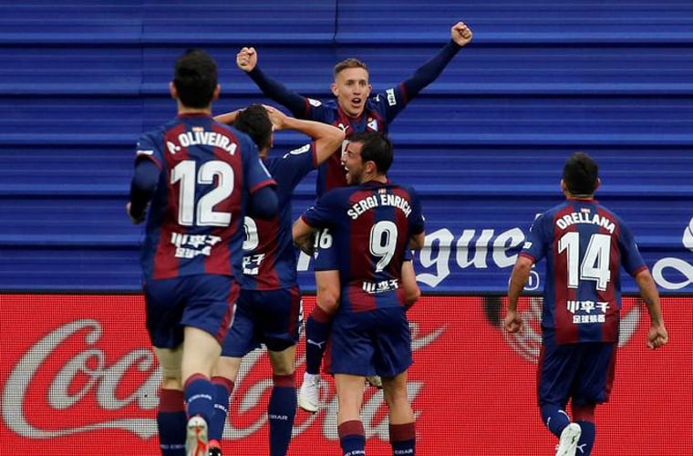 galleryImg