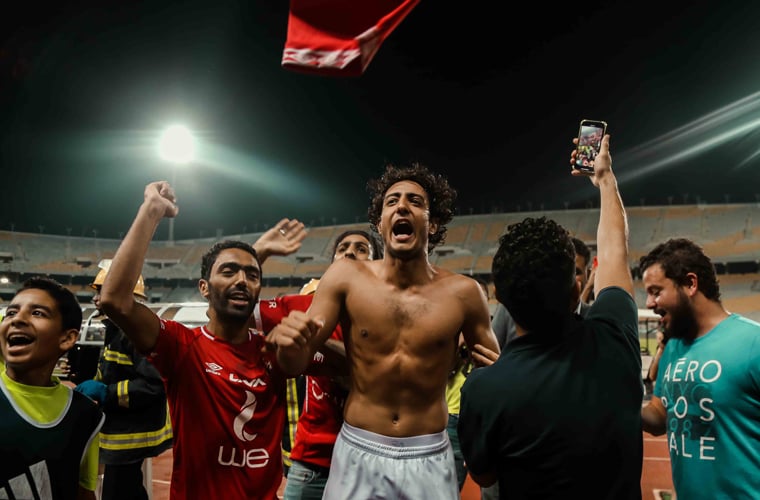 فرحة لاعبي الأهلي بالدوري وبحسام عاشور