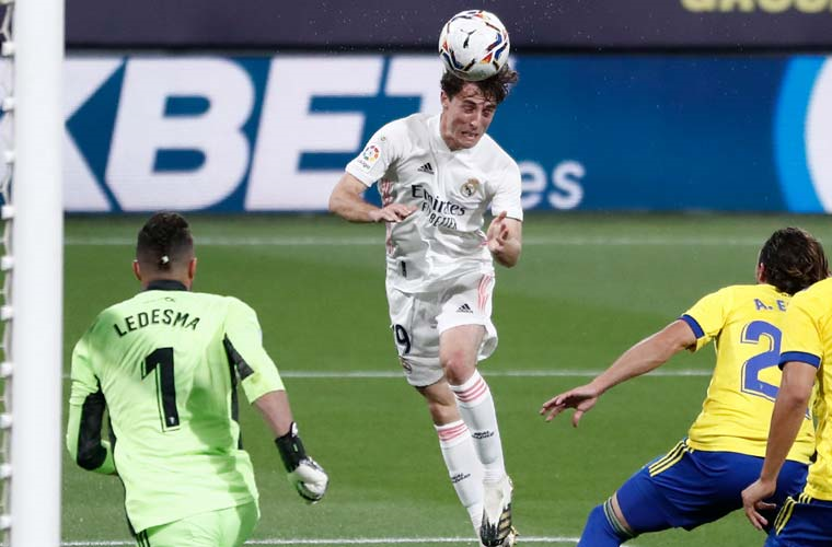 لقطات مباراة ريال مدريد وقادش