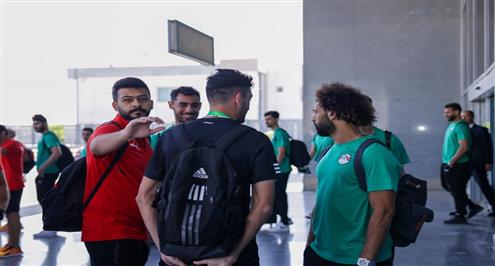 صلاح ولاعبو المنتخب يهنئون الأهلي بالفوز بأفريقيا
