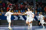 لقطات من احتفال لاعبي منتخب مصر بعد التأهل إلى ربع نهائي بطولة العالم لكرة اليد تحت 19