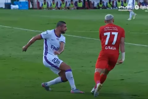 لحظة إصابة رامي ربيعة أمام شباب الأهلي 