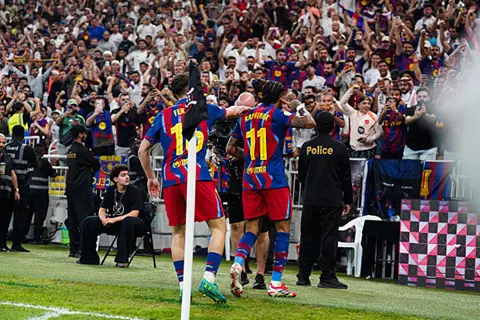 لقطات من مباراة برشلونة وريال مدريد (صور)