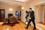 galleryImg