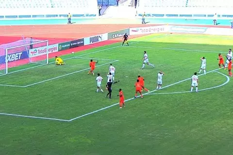 لقطات من مباراة زيسكو والزمالك (صور)