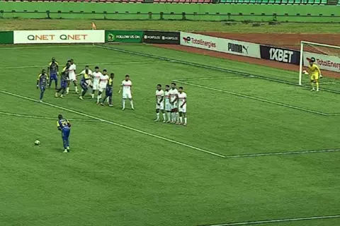 لقطات من مباراة أوتوهو والزمالك في الكونفدرالية (صور)