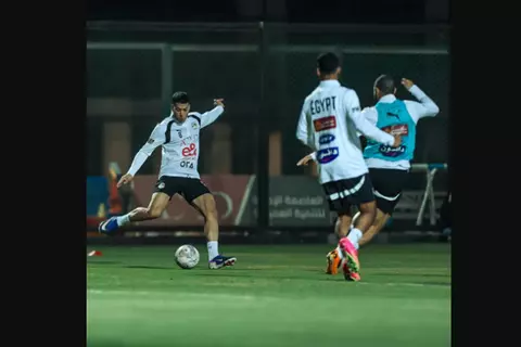 منتخب مصر يواصل تدريباته  استعدادا لوديتي السعودية و إسبانيا (صور)