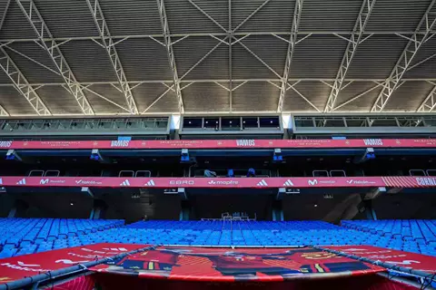 لقطات من ملعب إسبانيول قبل مباراة منتخب مصر وإسبانيا