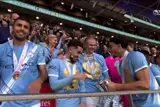 فرحة واحتفال عمر مرموش بعد بالتتويج بكأس الاتحاد الانجليزي 