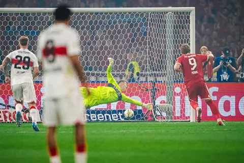 لقطات من بايرن ميونيخ وشتوتجارت في كأس ألمانيا (صور)