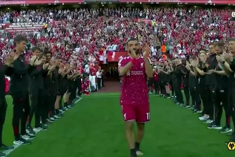 ممر شرفي وتكريم محمد صلاح في آخر مباراة مع ليفربول