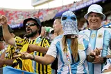 أجواء الجماهير في مباراة الأرجنتين والجزائر في كأس العالم