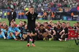 احتفال "صف الفايكنج" لمنتخب النرويج يخطف الأنظار بكأس العالم (صور)