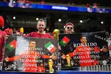 galleryImg