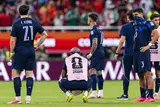 شاهد.. رد فعل لاعبي أوروجواي بعد وداع كأس العالم (صور)