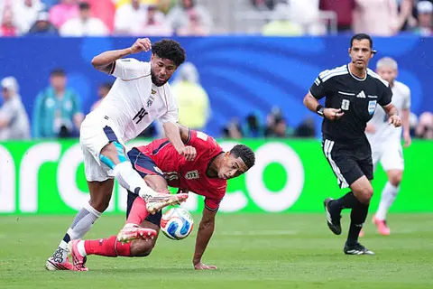 لقطات من مباراة بنما وإنجلترا في كأس العالم (صور)