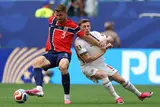 لقطات من مباراة النرويج وإنجلترا في كأس العالم (صور)