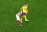 حزن وحسرة لاعبي منتخب فرنسا بعد خسارة نصف نهائي كأس العالم أمام إسبانيا