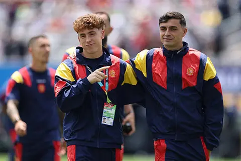 وصول لاعبي منتخب إسبانيا لمواجهة الأرجنتين في نهائي كأس العالم (صور)