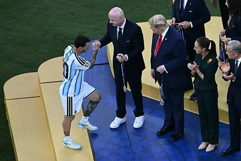 حزن ميسي خلال تتويج الأرجنتين بالمركز الثاني في كأس العالم