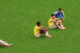 حزن لاعبي كولومبيا بعد الهزيمة من سويسرا والخروج من كأس العالم (صور)