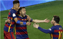 هدفا برشلونة فى اشبيلية