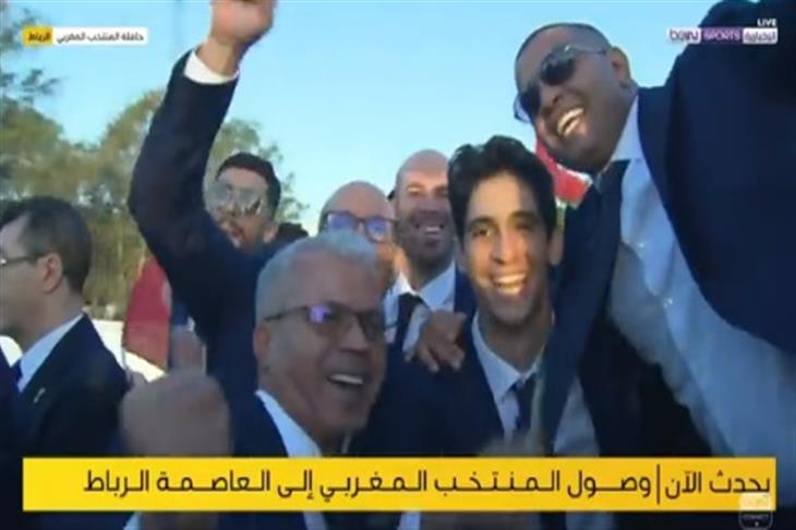 إحتفالات بونو من داخل حافلة منتخب المغرب