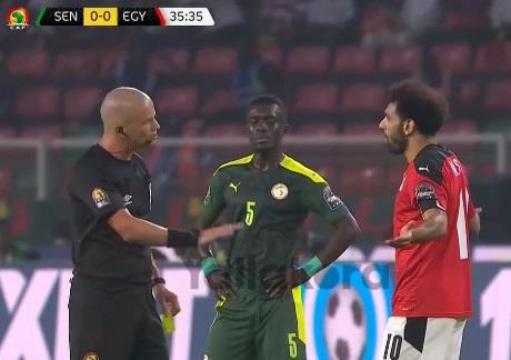 مشادة بين صلاح وجوميز 