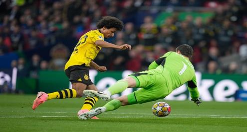 كريم أديمي يهدر هدفا مؤكدا لدورتموند أمام ريال مدريد