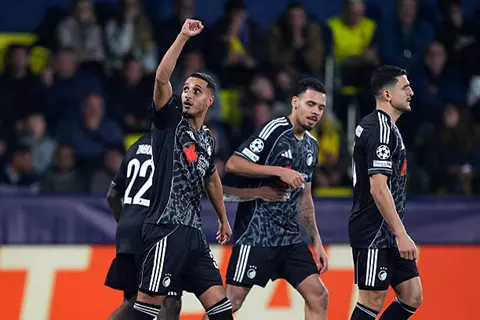 التونسي إلياس عاشوري يسجل هدف كوبنهاجن الثاني أمام فياريال