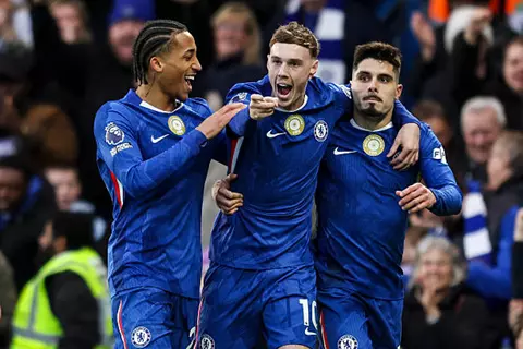 هدف تشيلسي الأول أمام إيفرتون (كول بالمر)