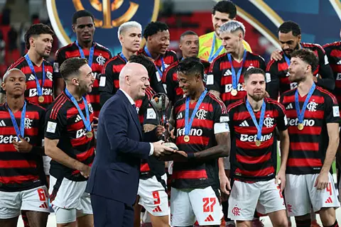  تتويج فلامنجو بلقب كأس التحدي (فيديو)