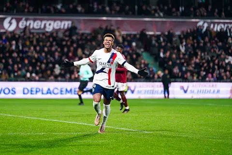 هدف باريس سان جيرمان الثالث أمام ميتز (ديزيري دوي)