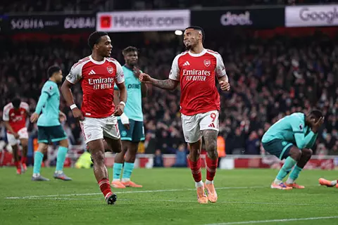 أهداف مباراة أرسنال وولفرهامبتون