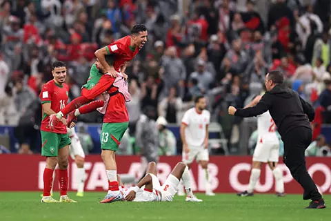 صافرة النهاية وفرحة لاعبي المغرب الثاتي بالفوز على الأردن