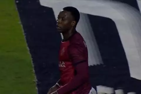 فرصة ضائعة من صديق إيجولا أمام الأهلي