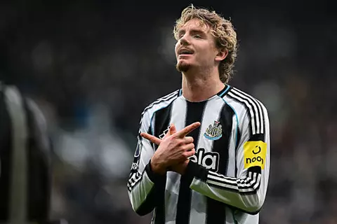 هدف نيوكاسل الثاني أمام تشيلسي (نيك فولتماده)