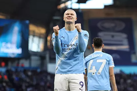 هدف مانشستر سيتي الأول أمام وست هام (هالاند)