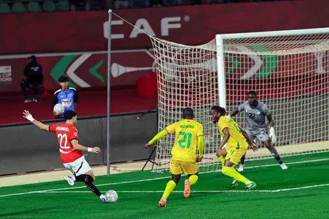 عمر مرموش متخصص في تسجيل الأهداف من الزوايا المستحيلة