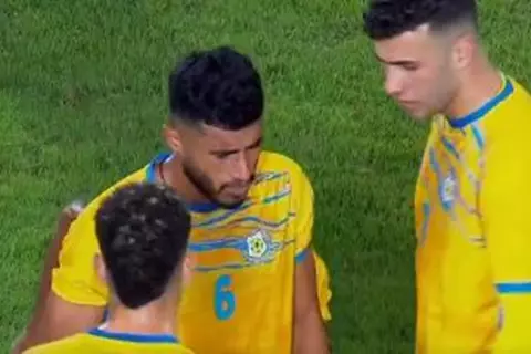 شاهد.. طرد محمد حسن لاعب الإسماعيلي أمام بيراميدز