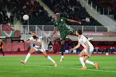 هدف نيجيريا الأول أمام تونس (أوسيمين)