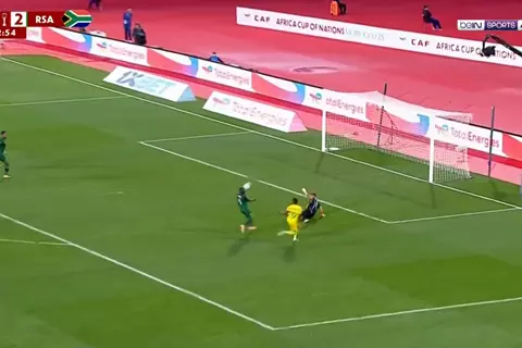 هدف زيمبابوي الثاني أمام جنوب أفريقيا (موديبا بالخطأ)