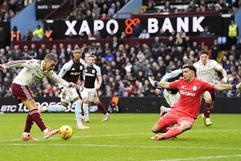 هدف ارسنال الأول أمام أستون فيلا (تروسارد)