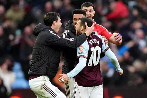 هدف أستون فيلا الثاني أمام أرسنال (إيمي بوينديا)