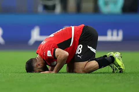 رأسية رائعة.. هدف مصر الثاني أمام الإمارات ( مروان حمدي )