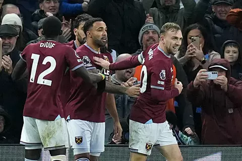 هدف وست هام الأول أمام برايتون (جارود بوين)