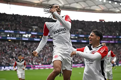 أهداف مباراة فرانكفورت وهايدنهايم