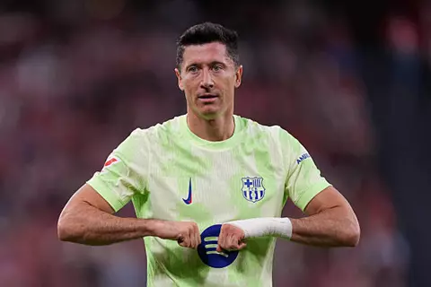 ثنائية ليفاندوفسكي في مباراة بلباو وبرشلونة