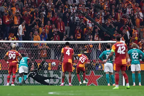 هدف جالاتا سراي الأول أمام ليفربول (أوسيمين)