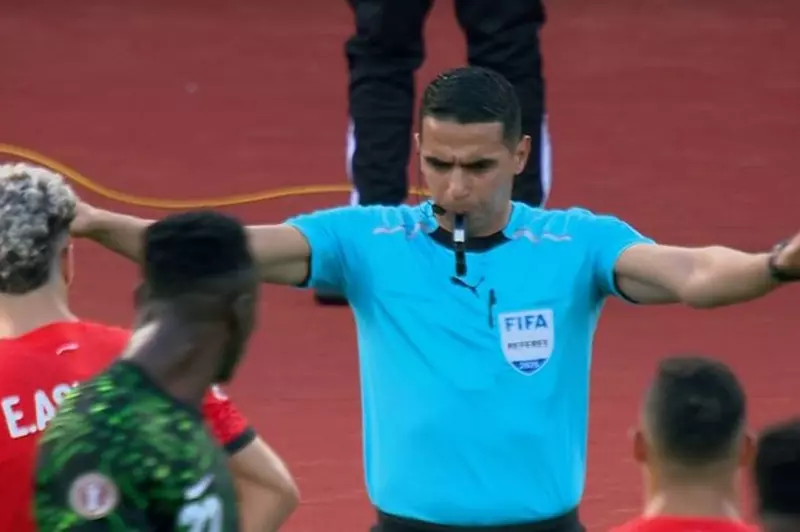 شاهد.. هدف نيجيريا الملغي أمام مصر بعد العودة إلى تقنية الفار